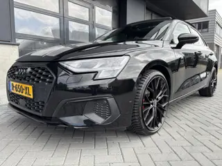Foto 19 van Audi A3 Sportback 35 TFSI Black Ed. Leer Pano CarPlay