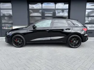 Foto 20 van Audi A3 Sportback 35 TFSI Black Ed. Leer Pano CarPlay