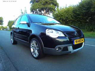 Foto 20 van Volkswagen Polo 1.4-16V Cross(Automaat+NAVI )