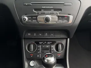 Foto 18 van Audi Q3 2.0 TFSI quattro S-line Pano (bj 2017, automaat)