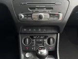 Foto 28 van Audi Q3 2.0 TFSI quattro S-line Pano (bj 2017, automaat)
