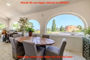 Uw eigen Villa met prachtige zeezichten in DENIA met ook