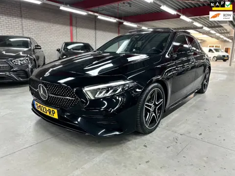 Mercedes-Benz A-klasse 180 AMG Line, Pano, Org NL, BTW!