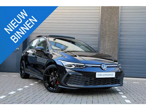 Volkswagen Golf 1.4 eHybrid GTE Black on Black | Pano | IQ | 19" Estoril | Elektrische trekhaak | Vo
