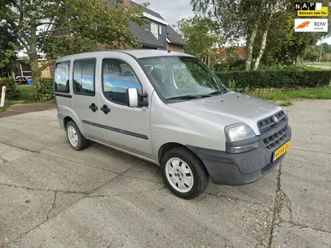 Fiat Doblò 1.6-16V ELX/ 5 persoons/ airco/ 2x zijschuifdeuren