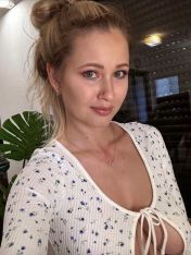 Elegante en discrete dame