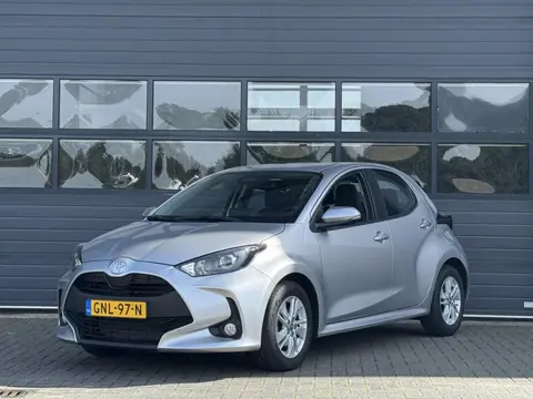 TOYOTA YARIS 1.5 HYBRID 115 ACTIVE I AUTOMAAT I APPLE CARPLAY I P-CAMERA I ADAPTIVE CRUISE CONTROL