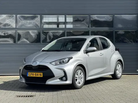 TOYOTA YARIS 1.5 HYBRID 115 ACTIVE I AUTOMAAT I APPLE CARPLAY I P-CAMERA I ADAPTIVE CRUISE CONTROL