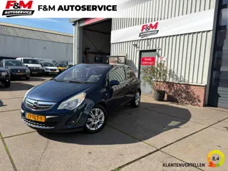Opel Corsa 1.4-16V Cosmo Clima, cruise, stoel-stuurverwarming, pdc achter