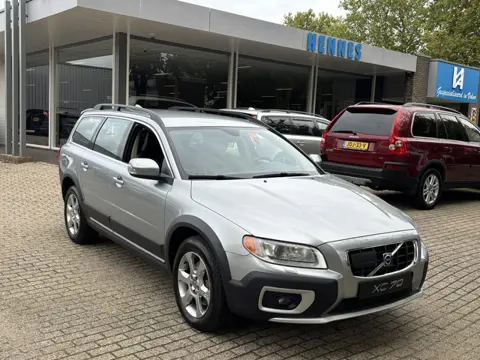Volvo XC70 3.2 AWD Summum Driver Support Standkachel Premium sound BTW voordeel €850,-