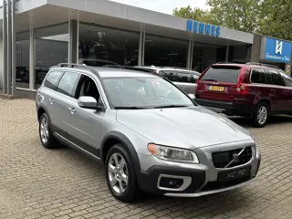 Volvo XC70 3.2 AWD Summum Driver Support Standkachel Premium sound BTW voordeel €850,-