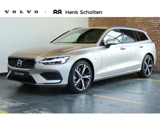 Volvo V60 T6 Plug-in hybrid AWD Essential | Lederen bekleding | BLIS | Parkeersensoren voor + achter