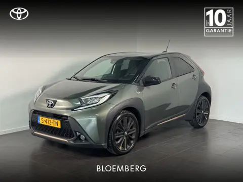 Toyota Aygo X 1.0 VVT-i MT Premium | Stoelverwarming | JBL Audio | Parkeersensoren voor/achter |