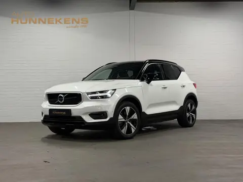Volvo XC40 Recharge Twin Pro Trekhaak | Open dak | Adapt. cruise | 360 camera | Stuur-/stoelverwarmi