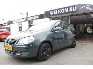 Volkswagen Polo 1.4-16V Comfortline / AIRCO / Elektrische ramen /