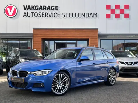 BMW 3-serie Touring 320i High Executive M-Sport|Afn Trekhaak|19 Inch|Dealer Onderhouden|Estoril Blue