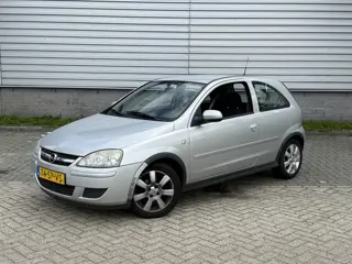 Opel Corsa 1.2-16V Silverline (INRUILKOOPJE) (bj 2006)