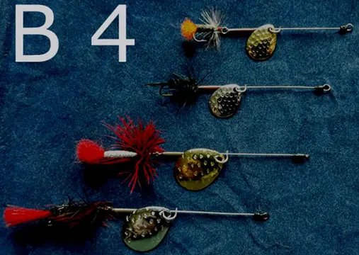 Diverse sets van 4 stuks Ultra Light Baars - Snoekspinners met vlieg voor de 3 - 5 grams spinhengel