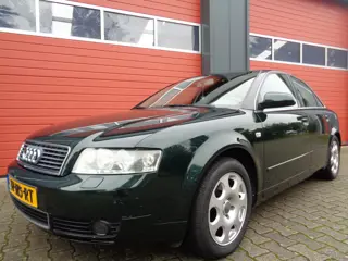 Foto 19 van Audi A4 Limousine 2.4 170PK Clima Cruise 6-BAK LMV Trekhaak NL-Auto