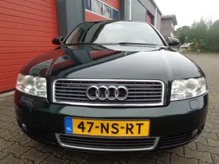 Foto 16 van Audi A4 Limousine 2.4 170PK Clima Cruise 6-BAK LMV Trekhaak NL-Auto