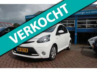 Toyota Aygo 1.0 VVT-i Dynamic Blue lage km stand