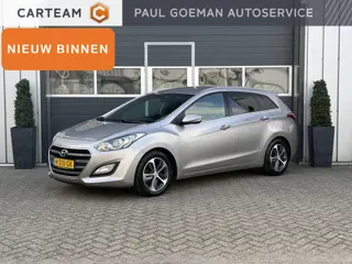 Hyundai i30 Wagon 1.6 GDi Comfort | Parkeer sensoren | Stoel verwarming | Climate | Airco |