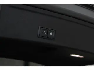 Foto 17 van Audi A4 Avant 2.0 TFSI MHEV S-Line Black Edition Pano | Standkachel | Keyless | Trekhaak | Virtual C