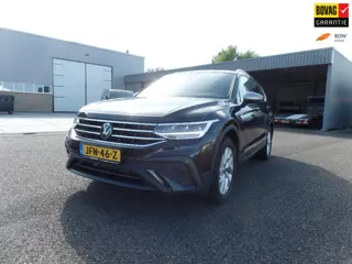 Volkswagen Tiguan Allspace 1.5 TSI R-Line Business 7p. TREKHAAK OPTIE'S 2025