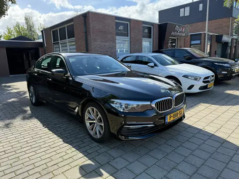 BMW 5-serie 520d Corporate Lease High Executive LED - CAMERA - LANE ASSIST.