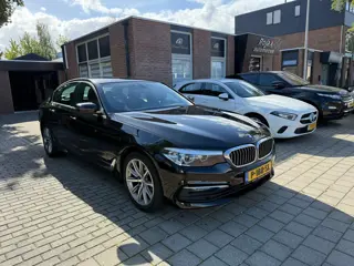 BMW 5-serie 520d Corporate Lease High Executive LED - CAMERA - LANE ASSIST.