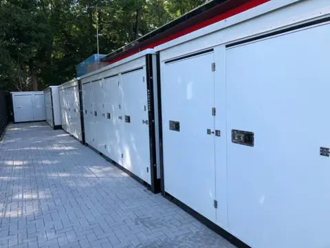 Motorstalling te huur in Nieuw-Vennep