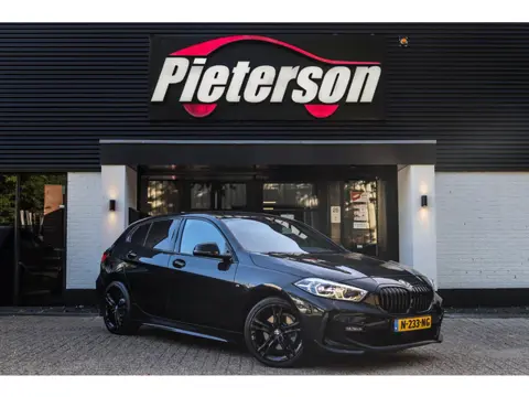 BMW 1-serie 118i M-Pakket BTW XENON SFEER VIRTUAL KEYLESS
