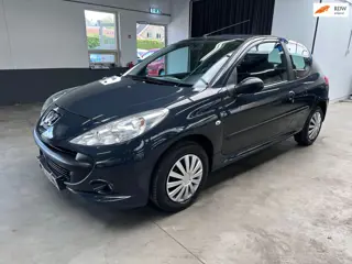 Peugeot 206 + 1.1 XR