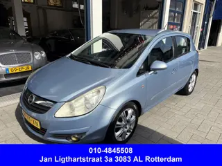 Opel Corsa 1.4-16V Cosmo AIRCO/NAP/LM VELGEN/5 DRS
