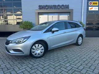 Opel Astra Sports Tourer 1.4 Online Edition|AUTOMAAT|TREKHAAK|CRUISE|NAVI|STOEL&STUURVERWARMING