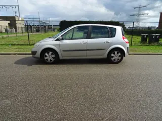 Renault Scénic 2.0-16V Business Line