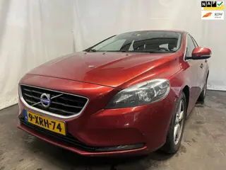 Volvo V40 2.0 D4 Momentum Business - Motor Schade - Schade