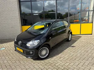 Volkswagen Up! 1.0 high up! Airco & 4 seizoenenbanden