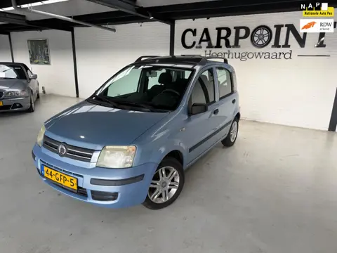 Fiat Panda 1.2 Emotion Panoramadak Airco Elek Pakket NAP Lm velgen Trekhaak