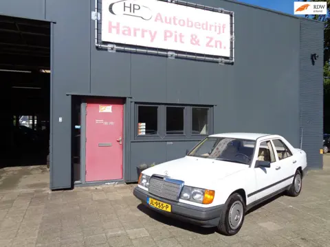 Mercedes-Benz 200-500 (W124) 230 E Automaat, Zeer mooi!