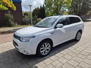 Mitsubishi Outlander 2.0 PHEV instyle+ 1-Eigenaar White Edition