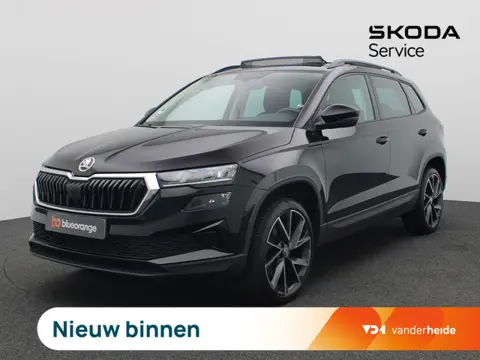 Skoda Karoq 1.5 TSI ACT Business Edition 150PK DSG Panoramadak, Keyless, 19" LM Velgen, Navi, Elektr