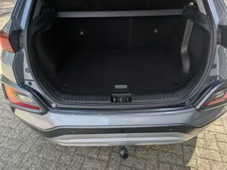 Foto 11 van Hyundai Kona 1.6 GDI HEV Premium Rijklaarprijs / 12 mnd Bovag garantie
