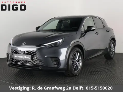 Lexus LBX 1.5 Business Line 2WD | Dodehoek detectie | Stuur- & Stoelverwarming | Navigatie | Parkeer