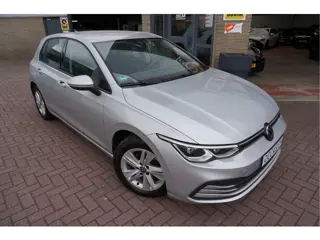 Volkswagen Golf 1.5 TSI 110KW Life (bj 2023)