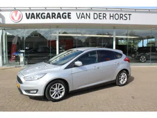 Ford Focus 1.0 125PK Titanium , 5 deurs , Erg goed onderhouden Climate control , Navigatie , Camera 