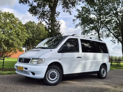 Mercedes-Benz 110 D Camper, kampeerwagen, Airco Standaard