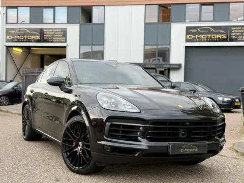 Porsche Cayenne Coupé 3.0 E-Hybrid pano sportdesign bose 360 462pk