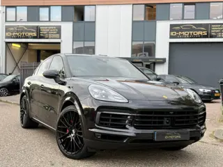 Porsche Cayenne Coupé 3.0 E-Hybrid pano sportdesign bose 360 462pk