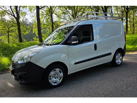 Opel Combo 1.3 CDTi L1H1 Edition - Airco - NL Auto - 2e Eig -